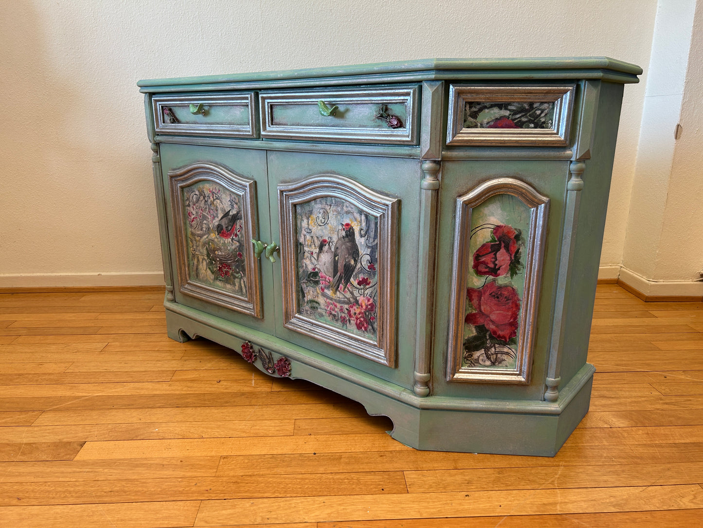 Vintage Kommode | Re-Designed | Oak Furniture | Mint Green Paint | Bird & Floral Décor | Handmade | Hand Painted