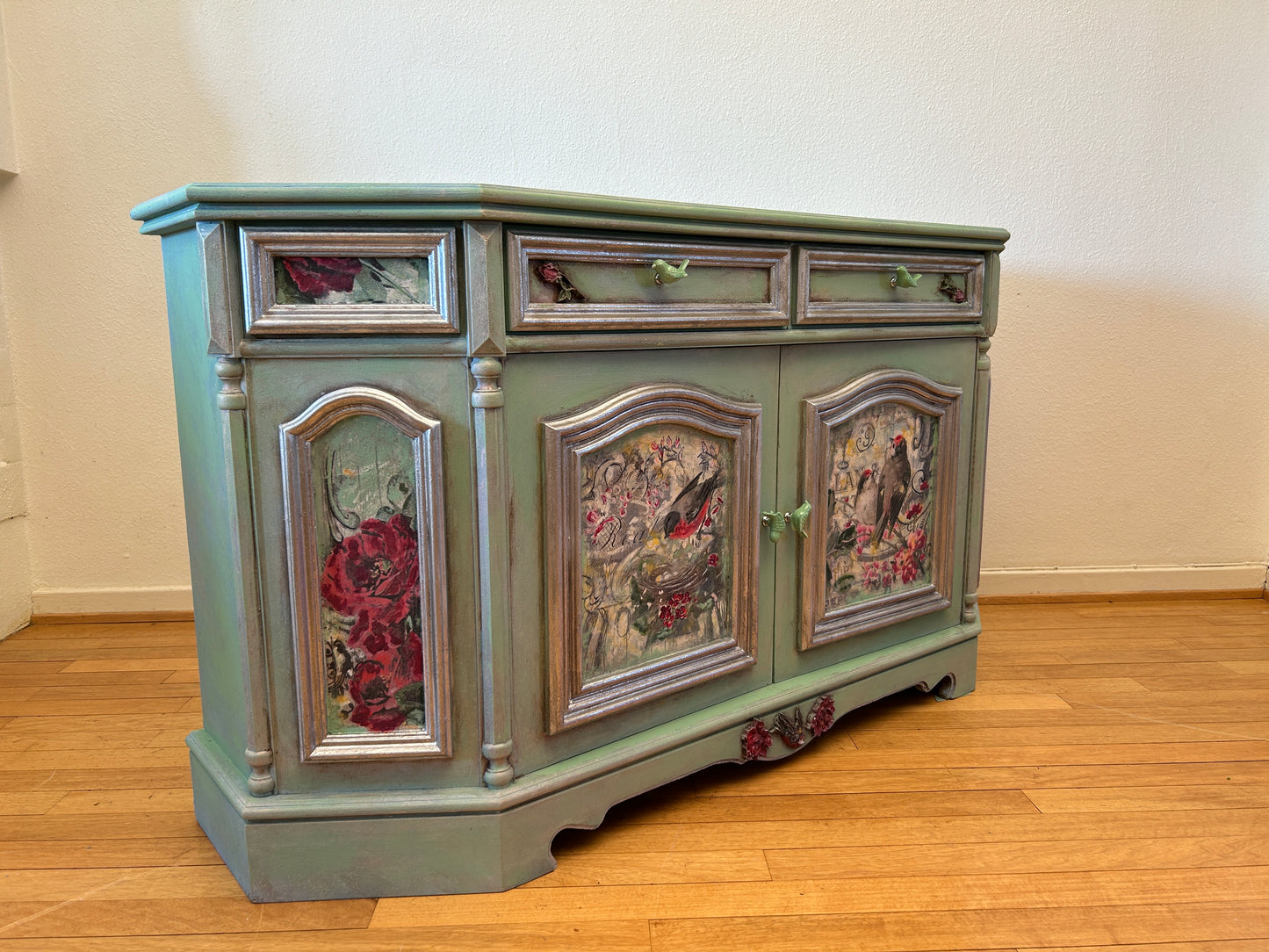 Vintage Kommode | Re-Designed | Oak Furniture | Mint Green Paint | Bird & Floral Décor | Handmade | Hand Painted